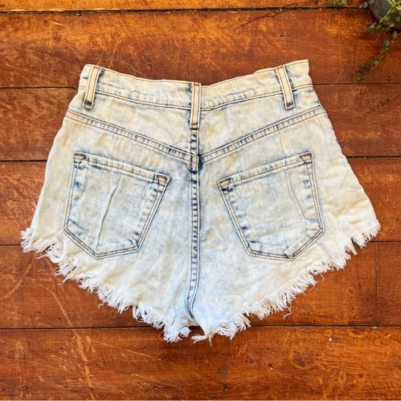 DENIM SHORTS - vibrant MIU micro denim shorts - Picture 6 of 8